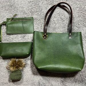 Portland Leather Group Avocado M tote with matching accessories. New, unused.